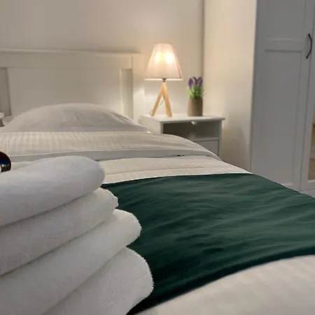 Apartman Petra La Poarta Schei Bv